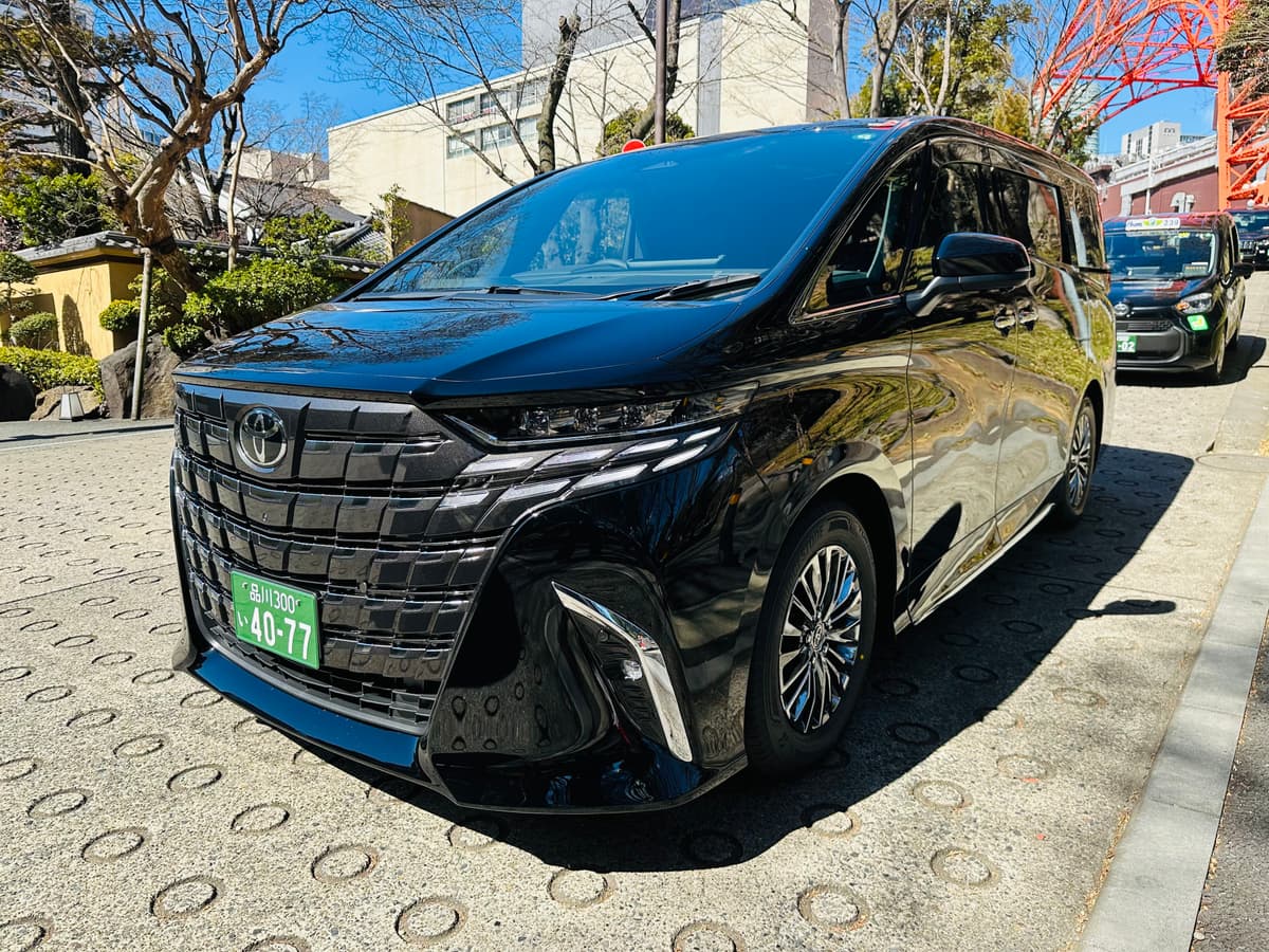 Toyota Alphard Executive Lounge